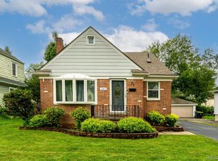 147 Chippewa Rd, Pontiac, MI 48341