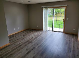 3238 Portage Cir NW, Rochester, MN 55901