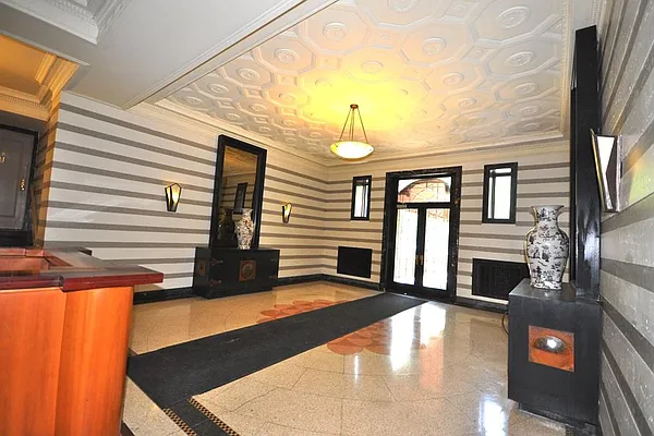 Sold by Corcoran | media 19