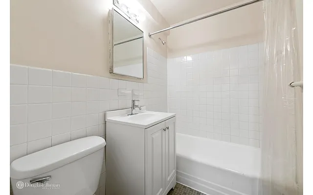 Rented by Douglas Elliman | media 20