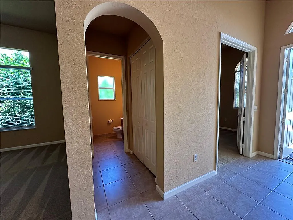 3330 Burlington Pl SW — Photo 4