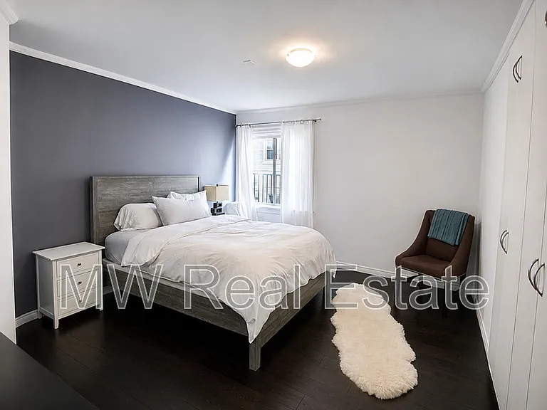 1510 N Benton Way — Photo 9