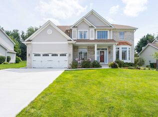 8416 Barnham Dr, Johnston, IA 50131