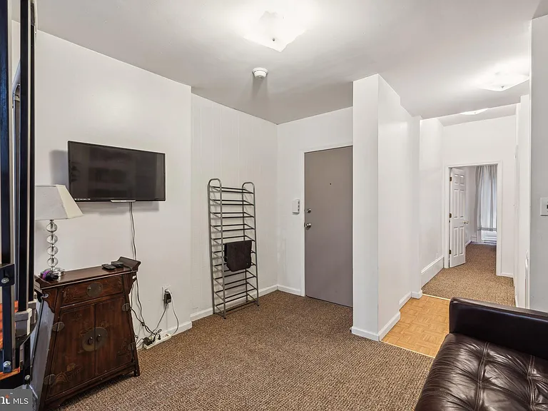 1808 W Diamond St #1 — Photo 7