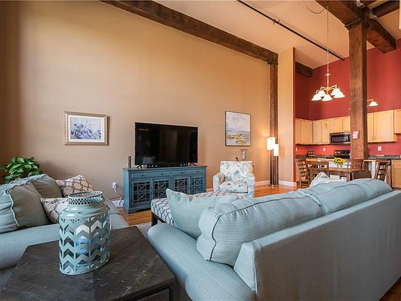 3rd image of 589 Atwells Ave #33F