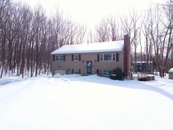 50 Lantern Lane, Hooksett, NH 03106