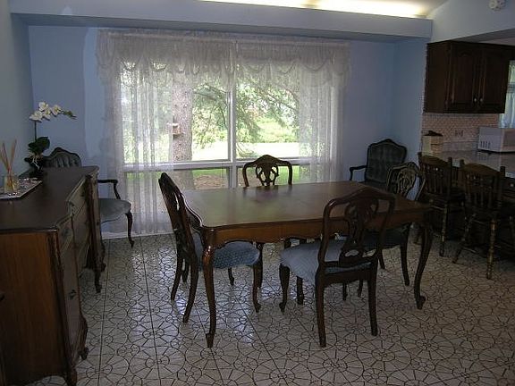 5th image of 1011 S Myrtle Ave