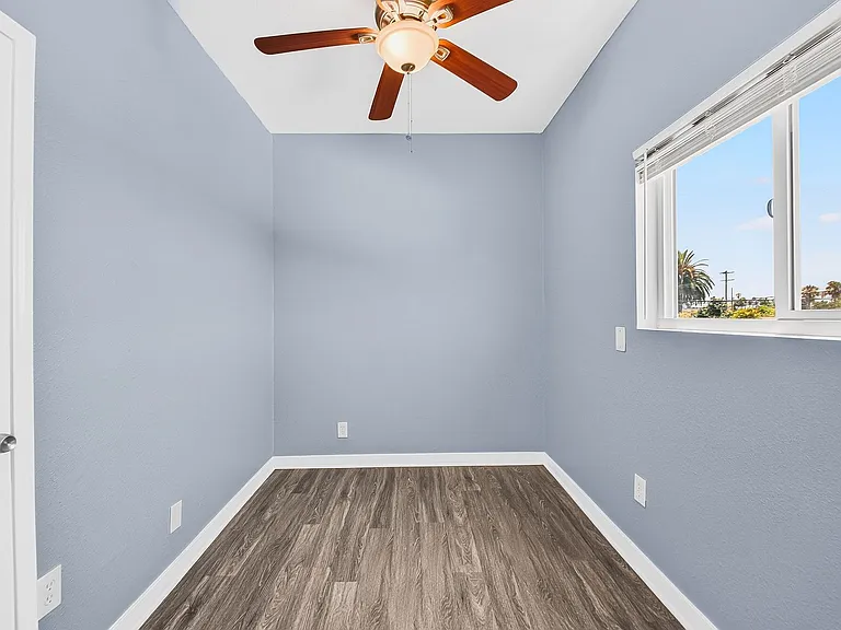2212 Myrtle Avenue — Photo 11