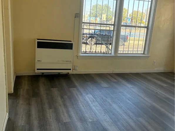 928 W 78th St, Los Angeles, CA 90044