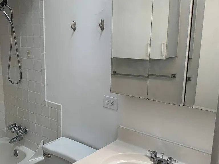 706-708 Summerlea Street — Photo 13