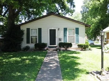 216 N Jefferson St photo 1