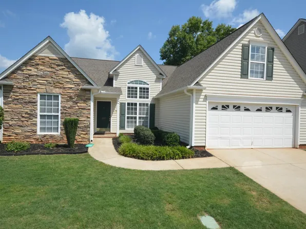 207 Grimes Dr, Simpsonville, SC 29681