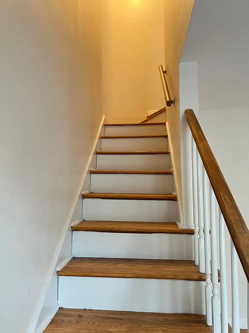 2 Bedroom 1.5 Bath Townhouse in Wagener Terrace - Downtown Charleston — Photo 4