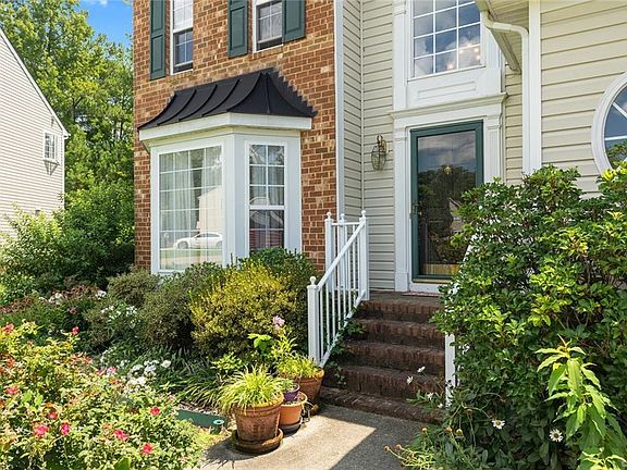 2nd image of 2709 Old Glen Cir