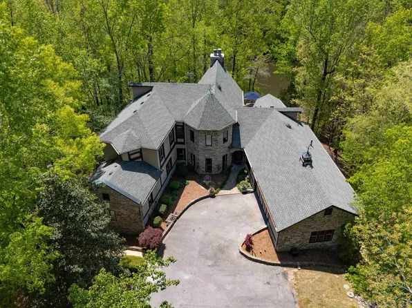 6 Environs Pkwy, Helena, AL 35080
