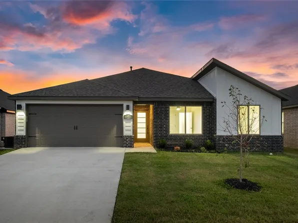 6413 NW Harley St, Bentonville, AR 72713