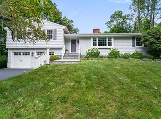 156 Ross Hill Rd, Fairfield, CT 06824