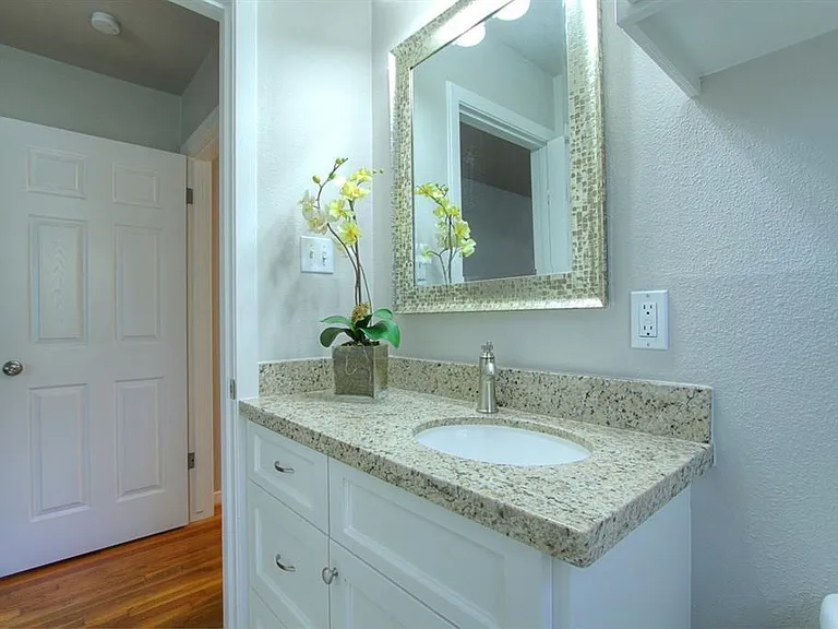 5611 Arboles Dr — Photo 10
