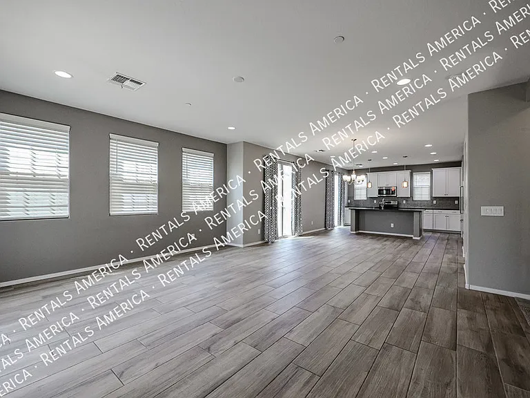 2751 S Balsam Dr — Photo 9