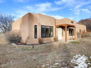 608 Camino Del Medio, Taos, NM 87571