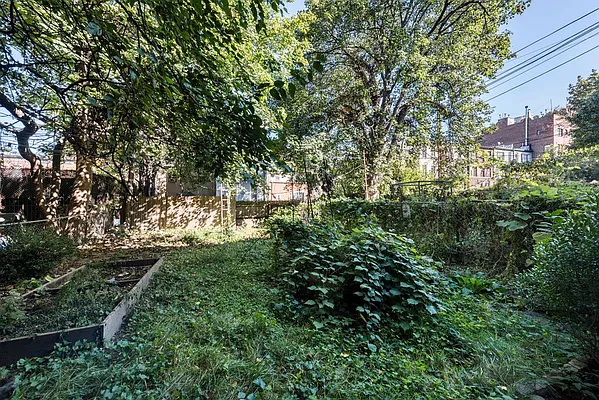 Rented by Nest Seekers International | media 16