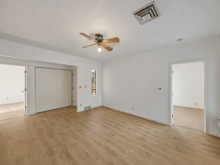 1445 Texas Ave #1 — Photo 5