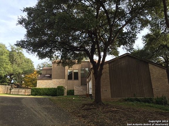3rd image of 3900 Forest Lawn St