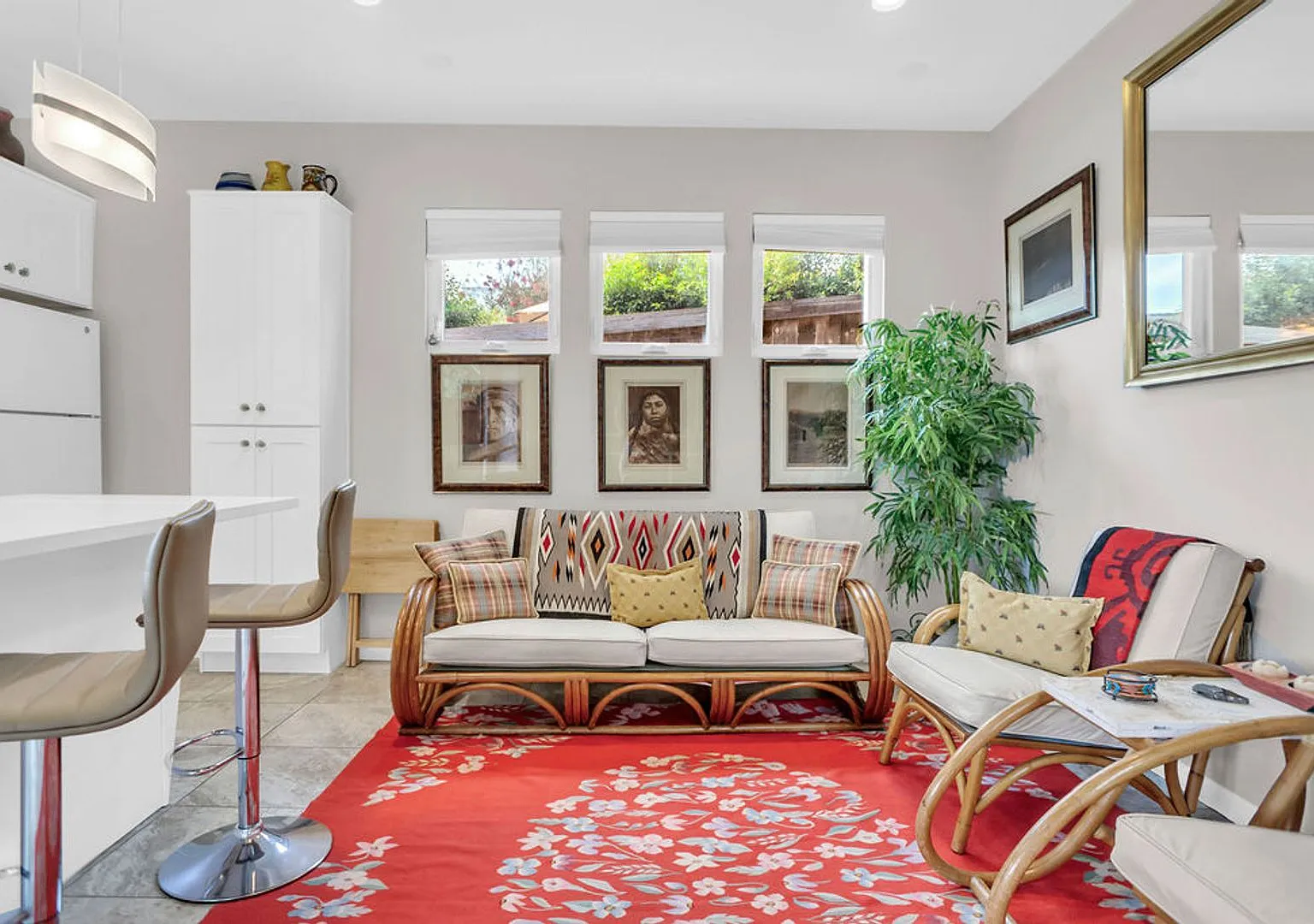 Unique opportunity to live in Bird Rock in gorgeous one bedroom unit! — Photo 2