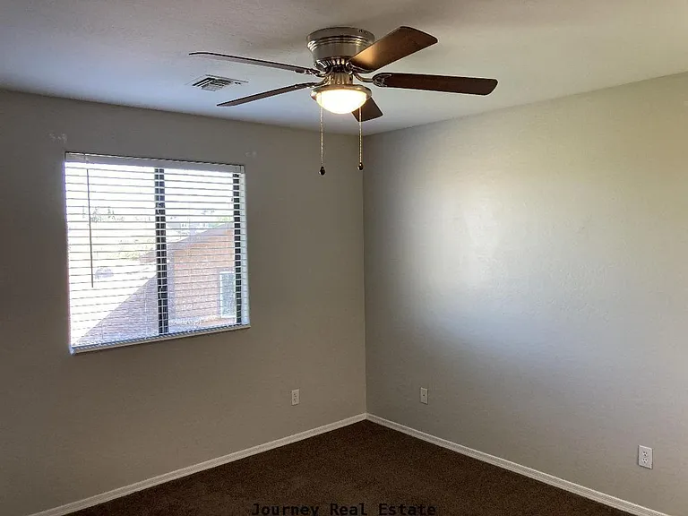 8507 E Leigh Dr — Photo 2