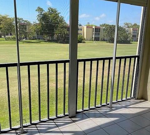 4th image of 201 Quail Forest Blvd APT 202