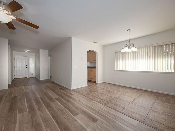 5th image of 11584 Poplar St