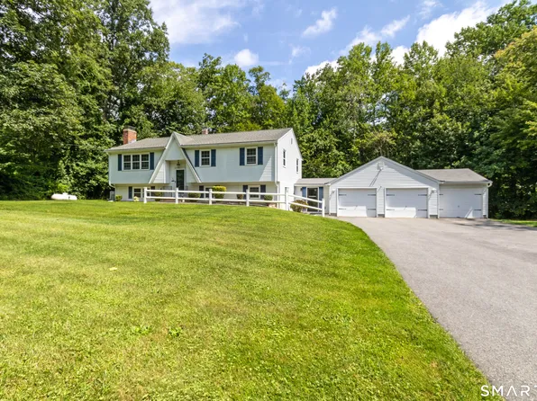 18 Crestwood Drive, East Hampton, CT 06424