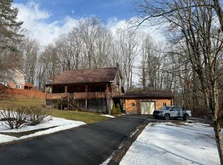 301 Elizabeth Kay Ln, Lewisburg, WV 24901