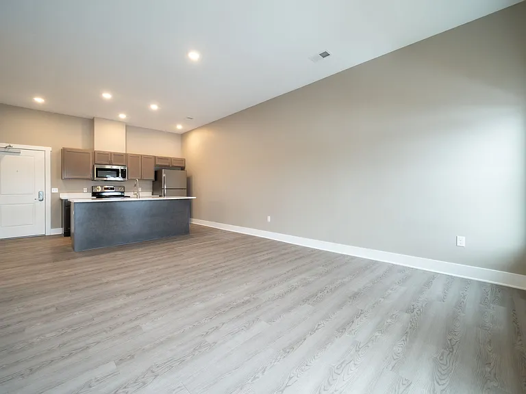 10-web-or-mls-3440-chicago-dr_12092024