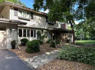 11649 S Walnut Ridge Dr, Palos Park, IL 60464