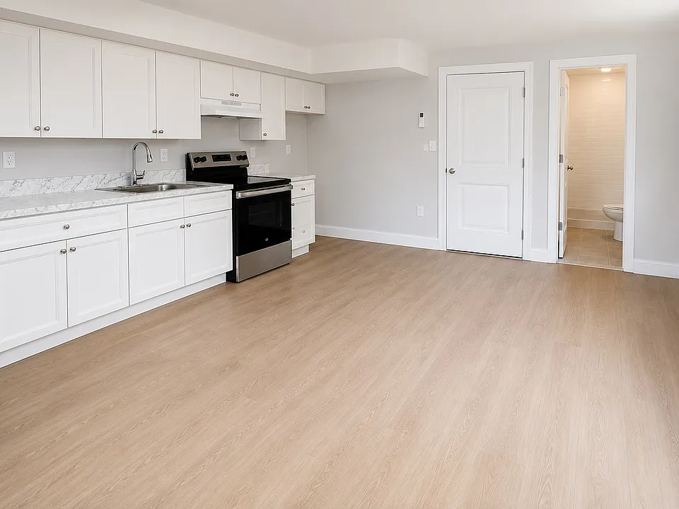 77 Alberta Ave