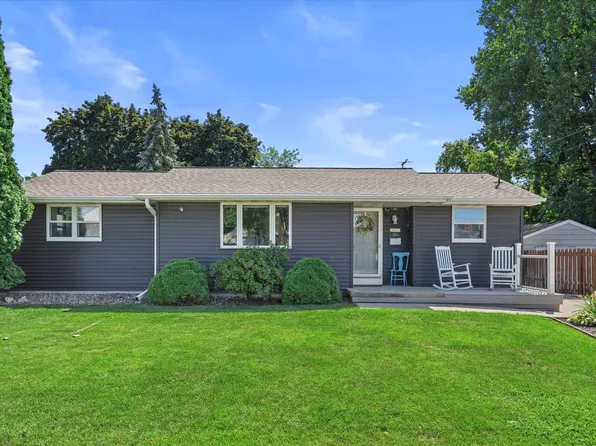 819 Ash St, De Pere, WI 54115