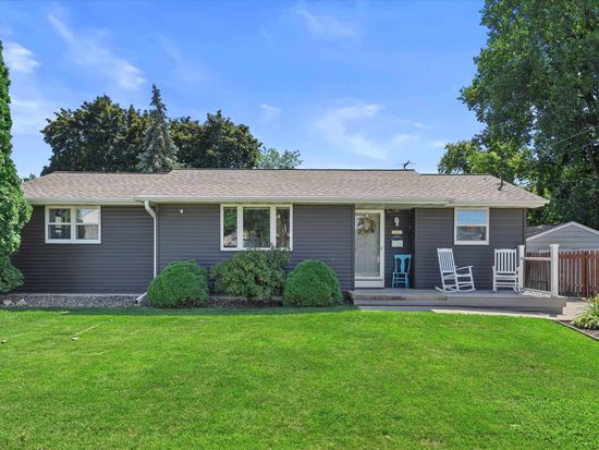 819 Ash St, De Pere, WI 54115