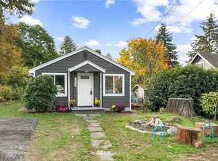 2413 SW 112th St, Seattle, WA 98146