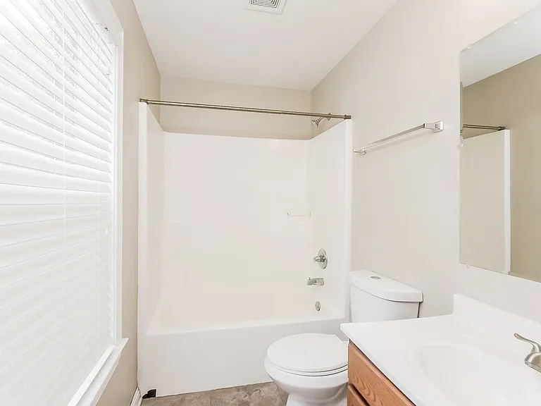 1818 Jefferson Ave — Photo 12