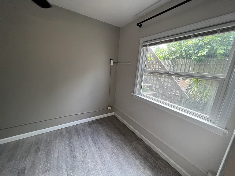 1843 E 6th St #1845 — Photo 5