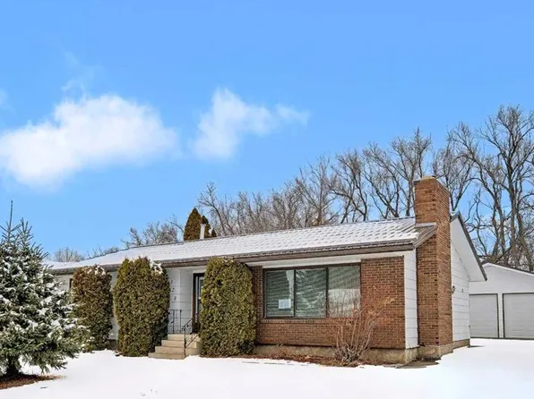 328 S Lake Stafford Dr E, Brooks, AB T1R 0L9