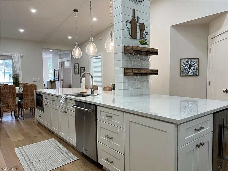 7087 Barrington Cir #201 — Photo 43