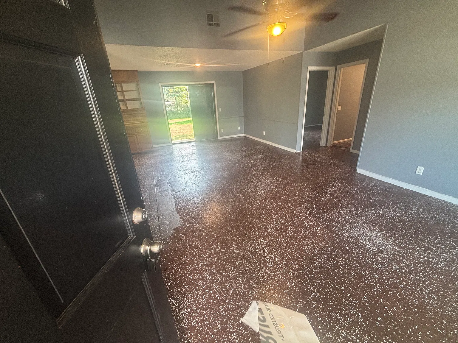 3 bed, 1395 sqft, $995 — Photo 4