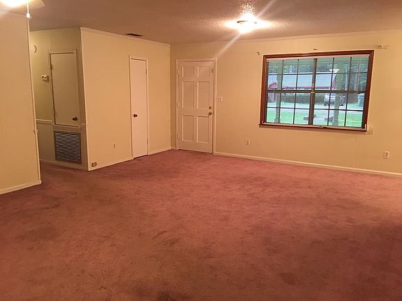 3rd image of 309 Garden Hill Dr