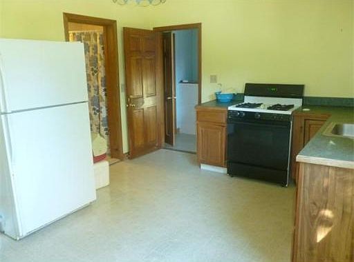 3rd image of 57 Stanley St