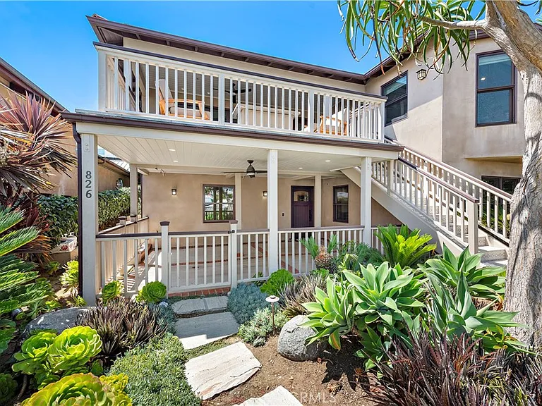 826 Cliff Dr #LOWER — Photo 1
