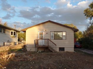 317 Bighorn Ave N, Gillette, WY 82721