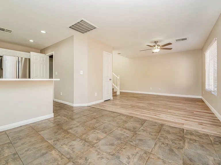 9503 Diamond Bridge Ave — Photo 6