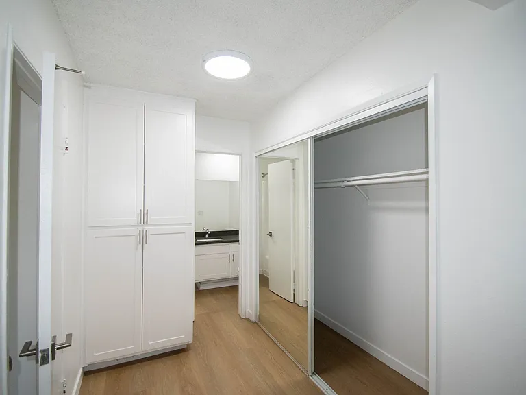 7350 Kester Avenue — Photo 15